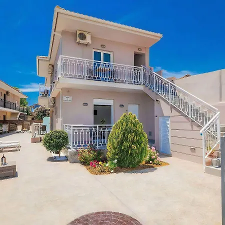 Nikos & Maria Апартаменты Лаганас