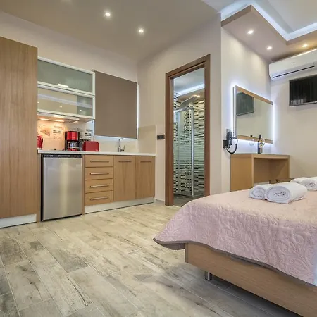 Nikos & Maria Апартаменты *