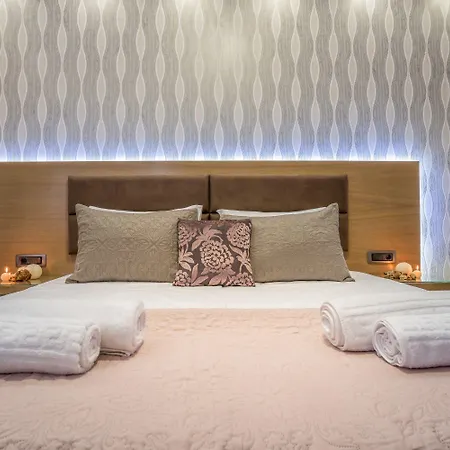 Nikos & Maria * ラガナス