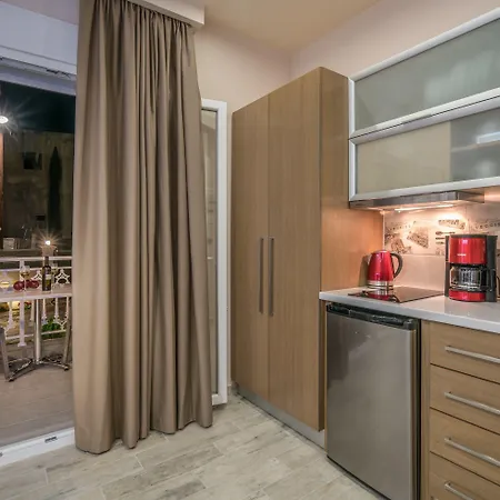 Apartament Nikos & Maria *