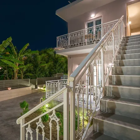 Apartament Nikos & Maria Laganas