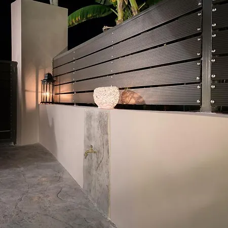 Nikos & Maria アパート ラガナス