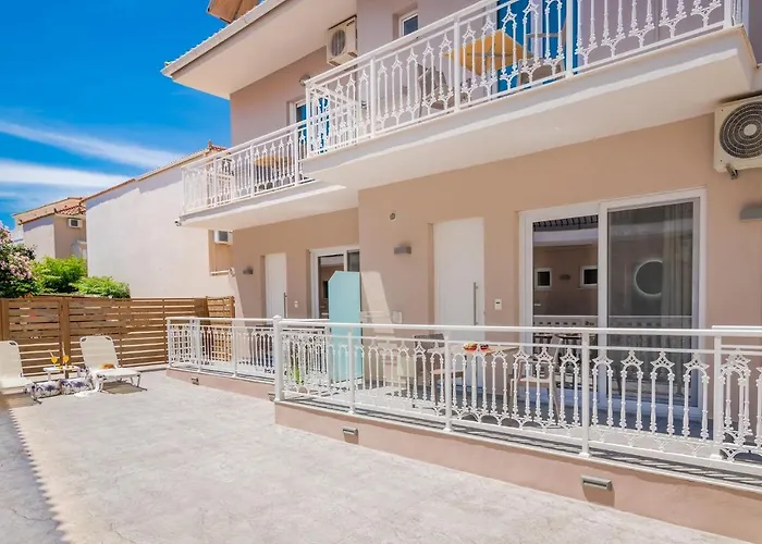 Nikos & Maria Laganas