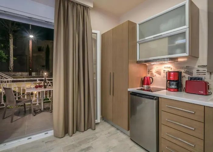 Nikos & Maria * Laganas